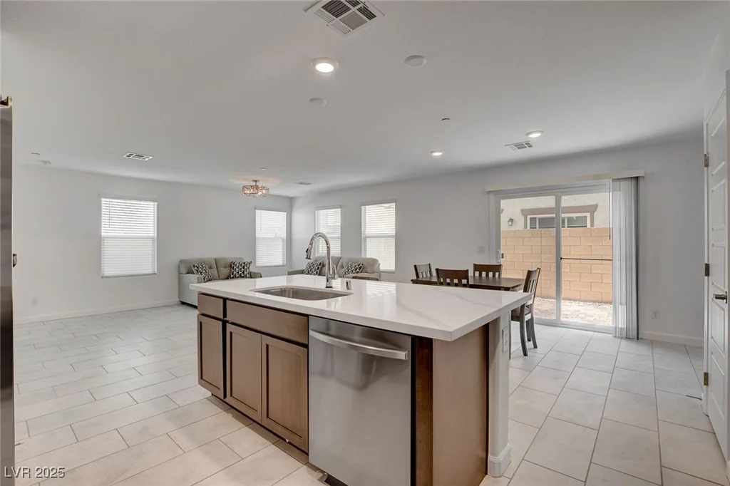 323 Bay Village, Henderson, NV 89011