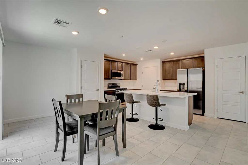 323 Bay Village, Henderson, NV 89011