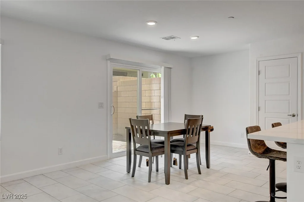323 Bay Village, Henderson, NV 89011