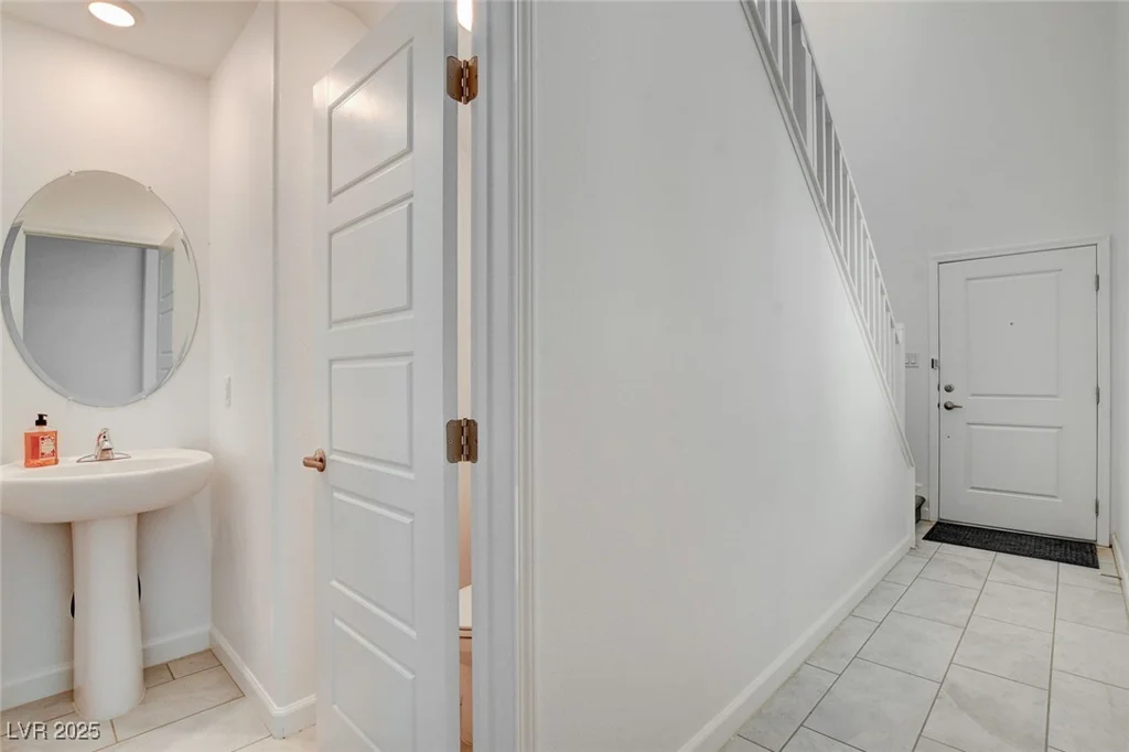 323 Bay Village, Henderson, NV 89011