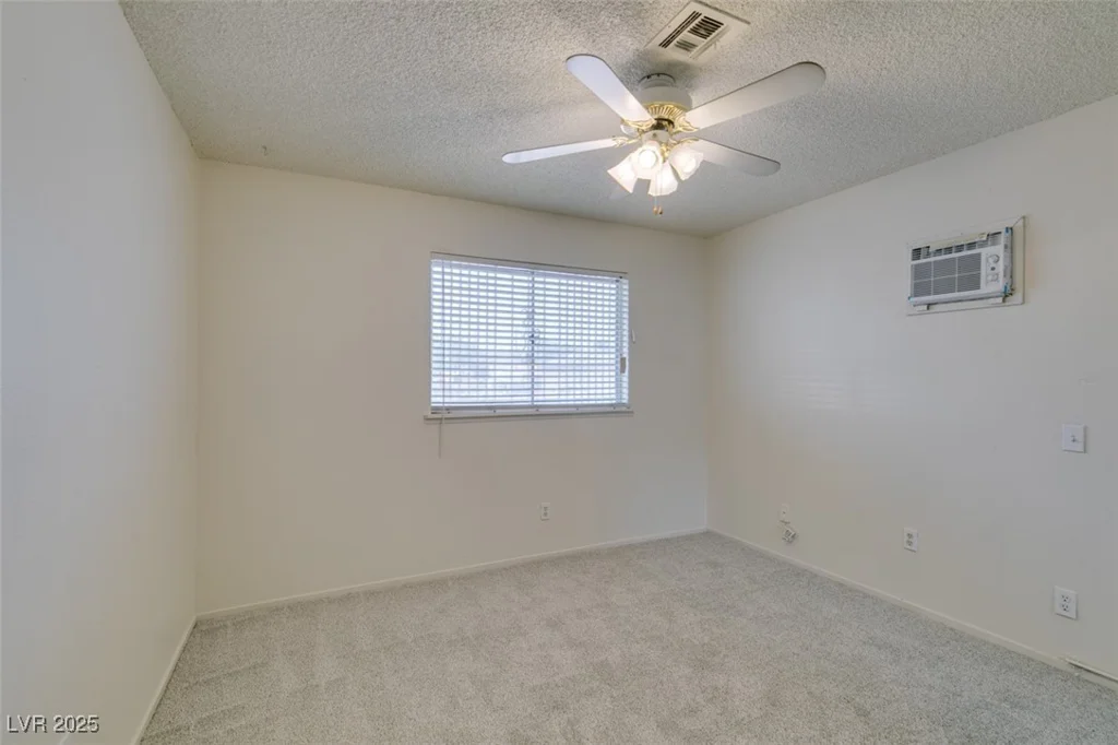 4792 Cincinnati, Las Vegas, NV 89104