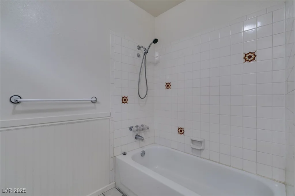 4792 Cincinnati, Las Vegas, NV 89104