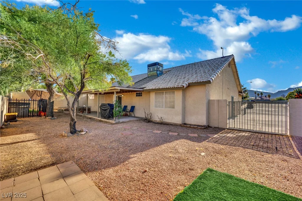 860 Autumn Canyon, Henderson, NV 89002