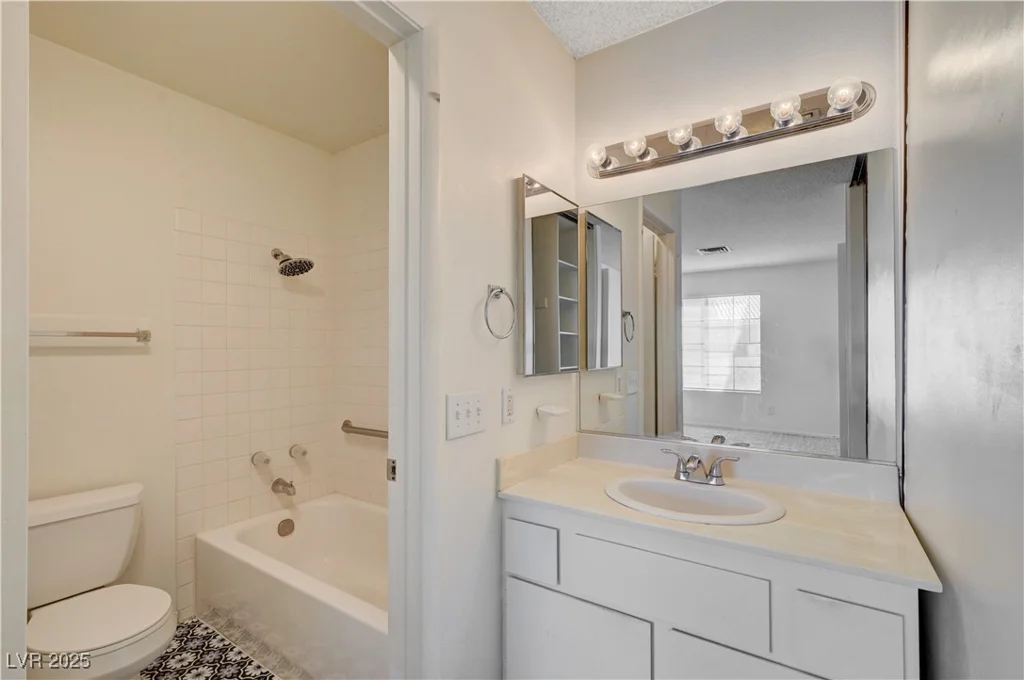 4730 Nara Vista, Las Vegas, NV 89103
