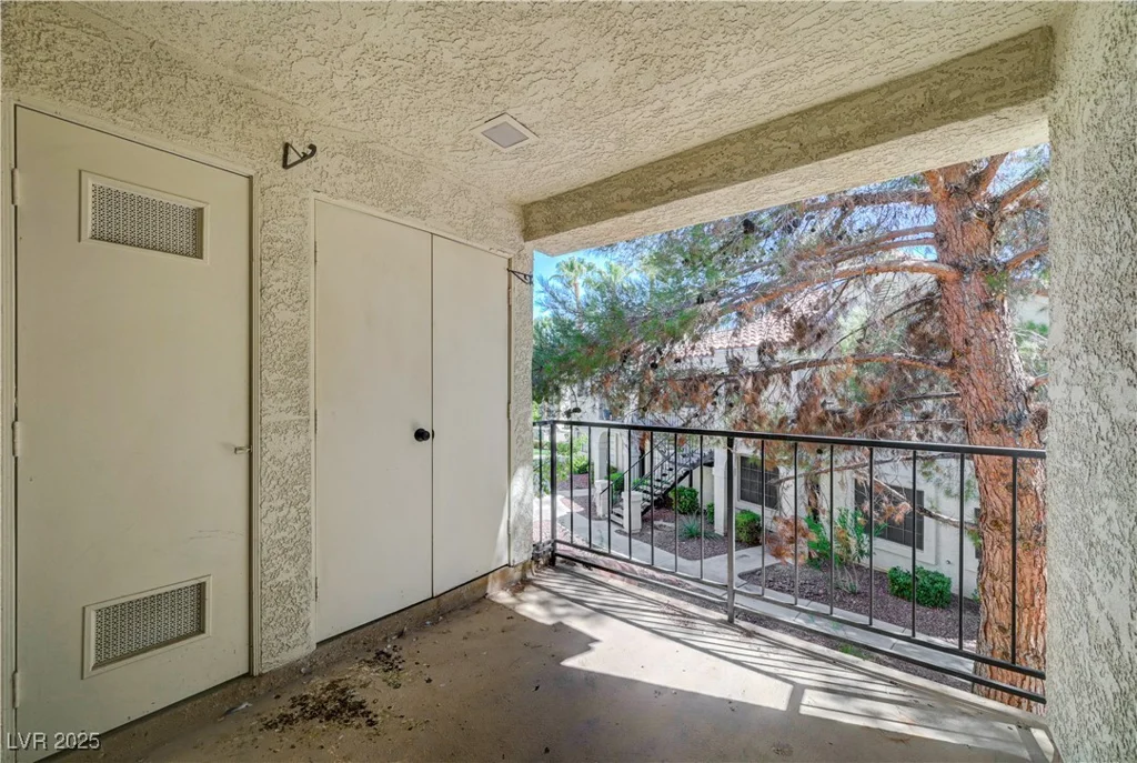 4730 Nara Vista, Las Vegas, NV 89103