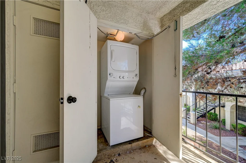 4730 Nara Vista, Las Vegas, NV 89103