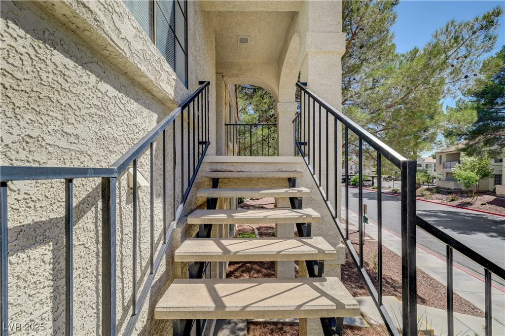 4730 Nara Vista, Las Vegas, NV 89103
