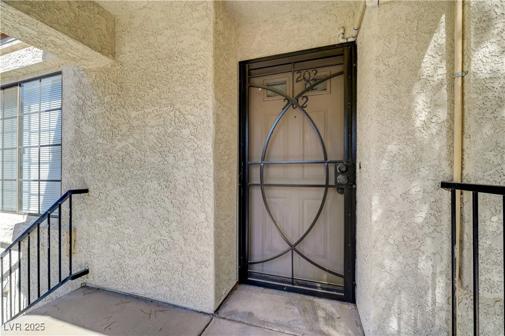 4730 Nara Vista, Las Vegas, NV 89103