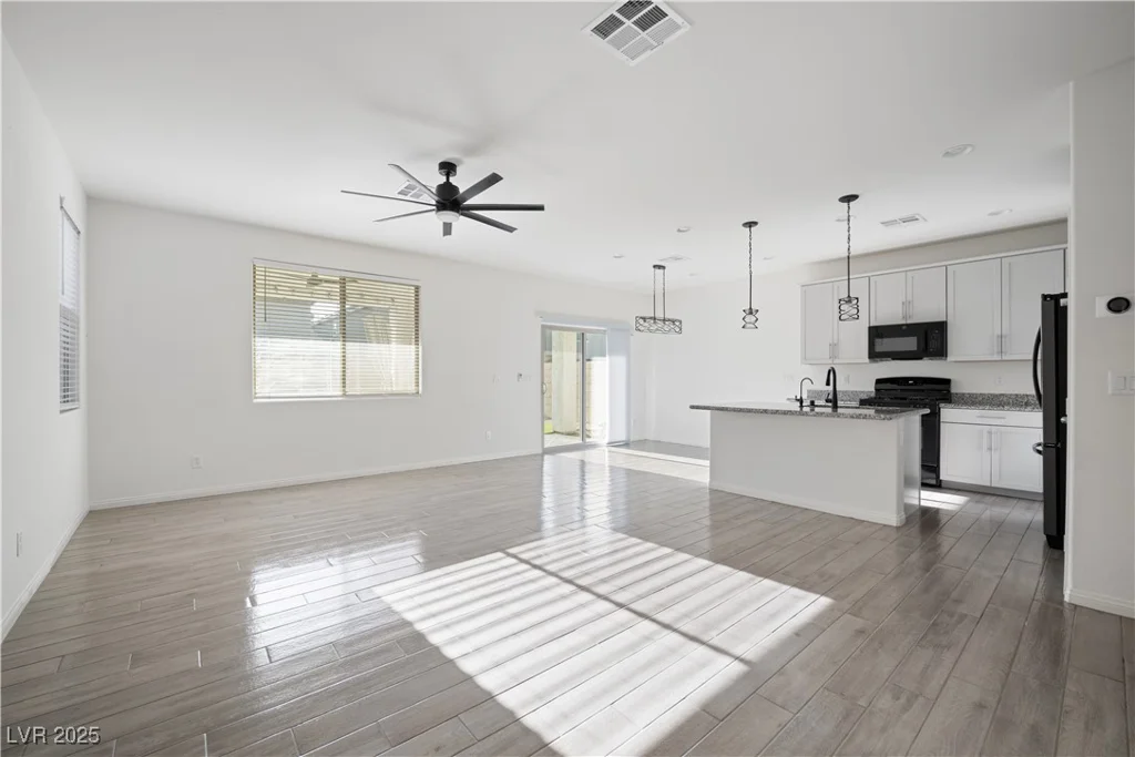 10550 El Camino, Las Vegas, NV 89141