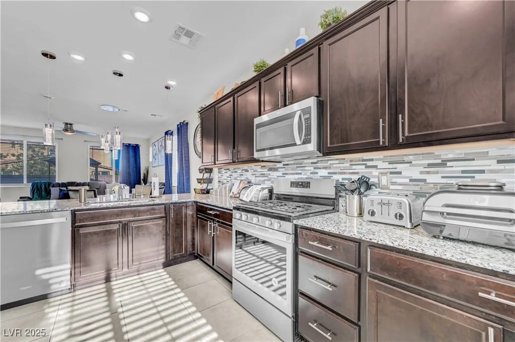 7710 Wishbone Falls, North Las Vegas, NV 89084
