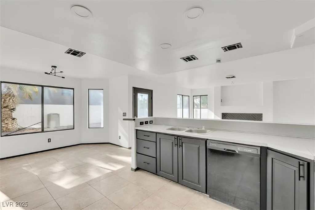 2614 White Pine, Henderson, NV 89074