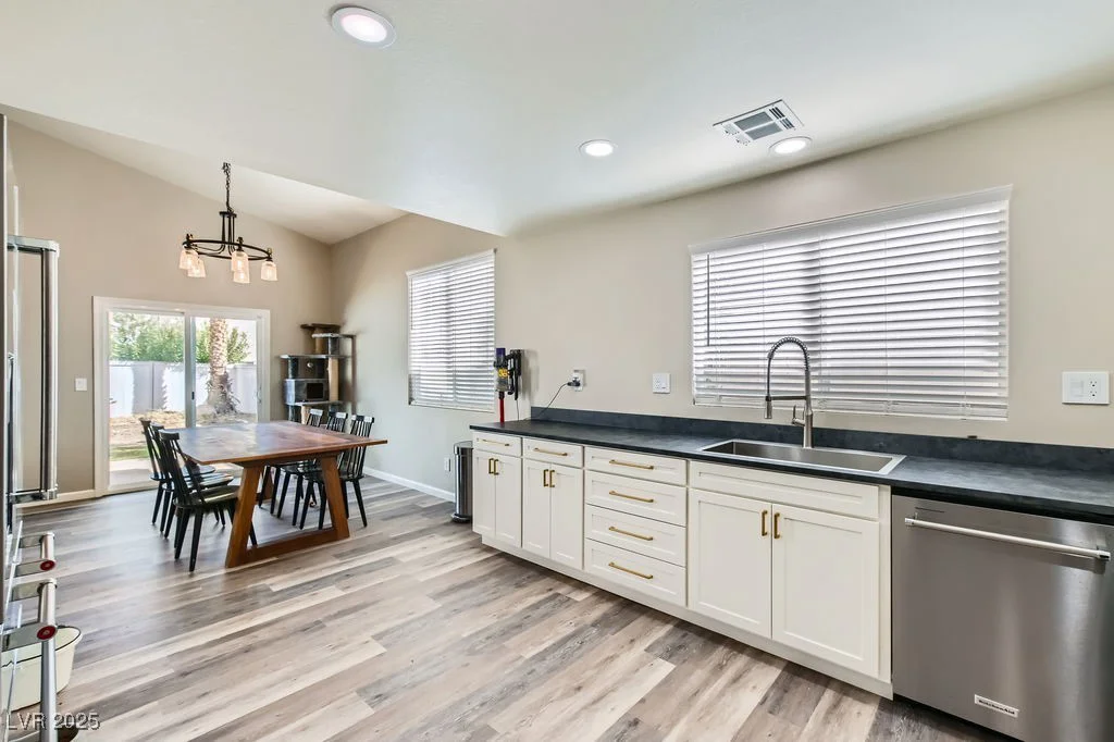 4634 English Lavender, North Las Vegas, NV 89031