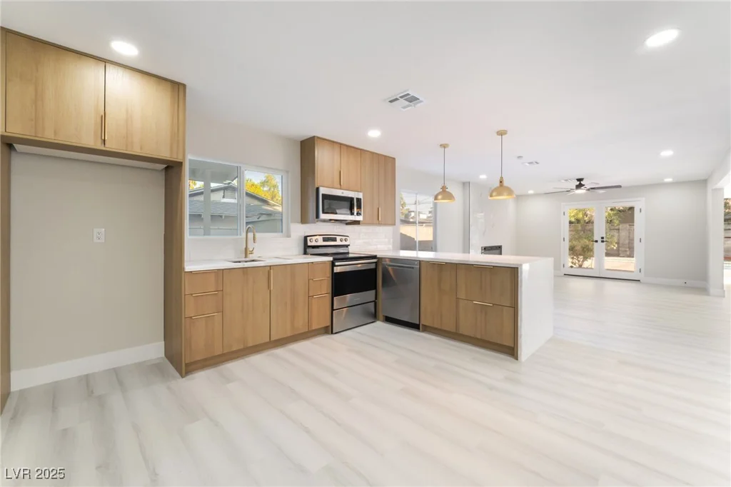 2701 Mason, Las Vegas, NV 89102