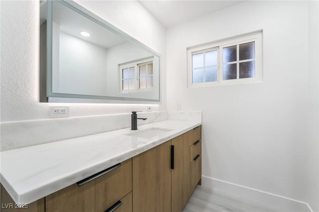 2701 Mason, Las Vegas, NV 89102