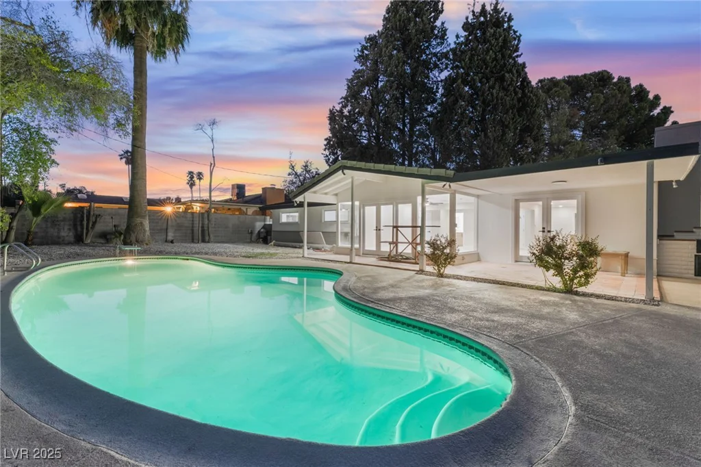 2701 Mason, Las Vegas, NV 89102
