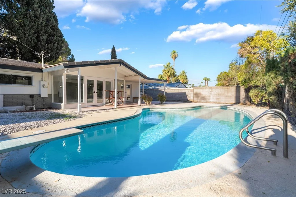 2701 Mason, Las Vegas, NV 89102