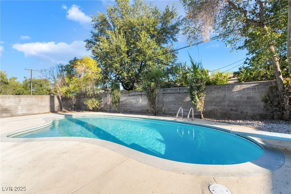 2701 Mason, Las Vegas, NV 89102