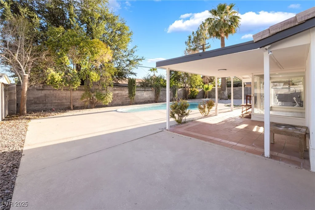 2701 Mason, Las Vegas, NV 89102