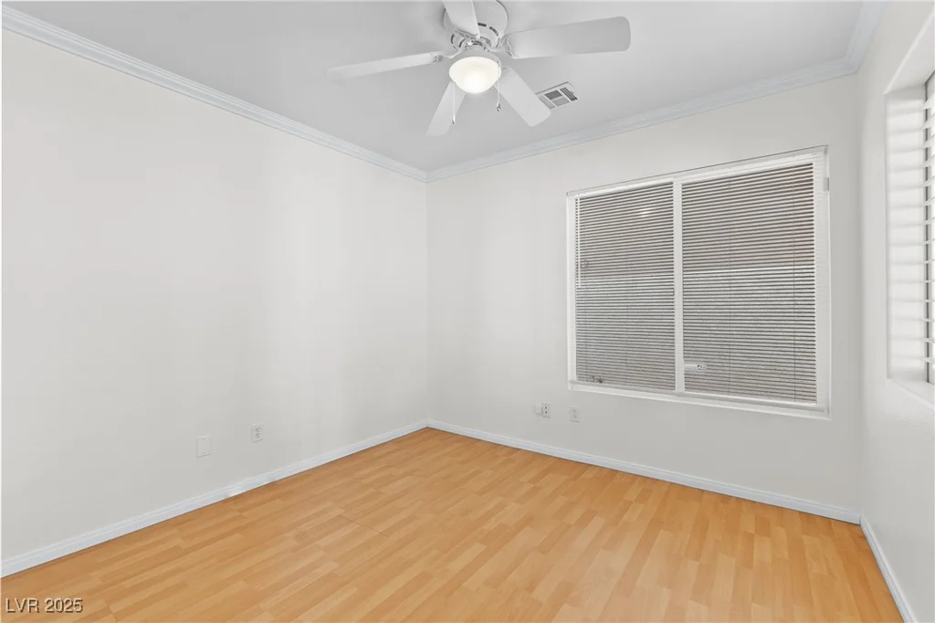 2035 Silver Whisper, Las Vegas, NV 89183