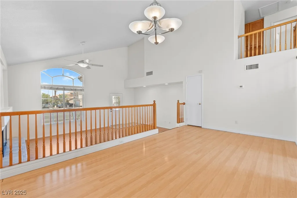 2035 Silver Whisper, Las Vegas, NV 89183