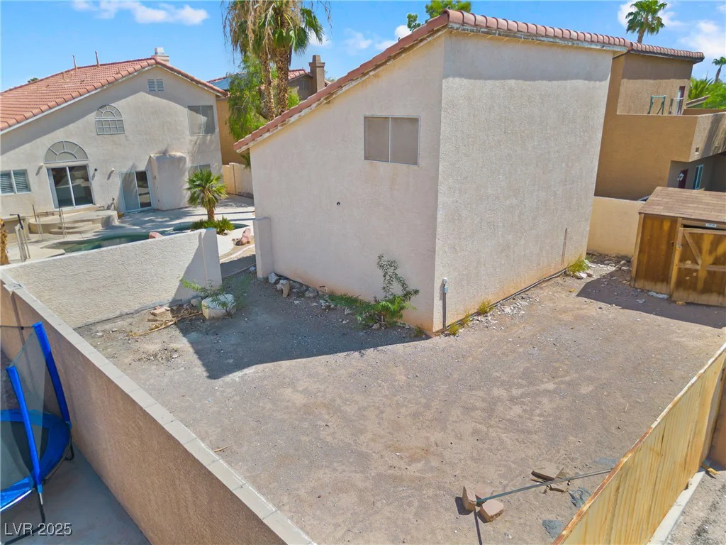2035 Silver Whisper, Las Vegas, NV 89183