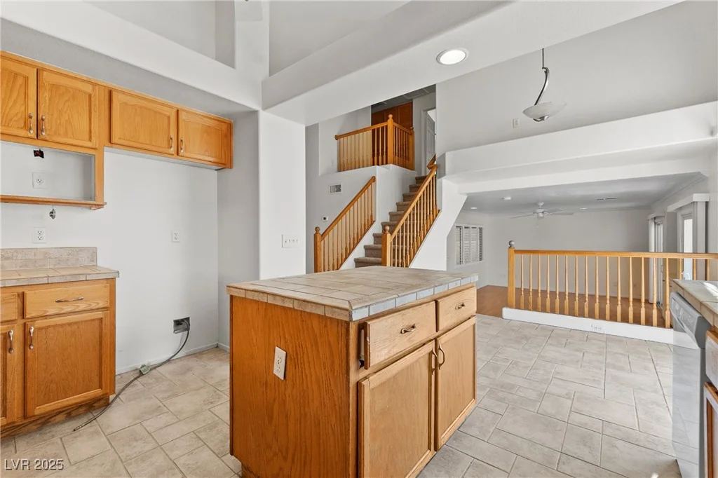 2035 Silver Whisper, Las Vegas, NV 89183