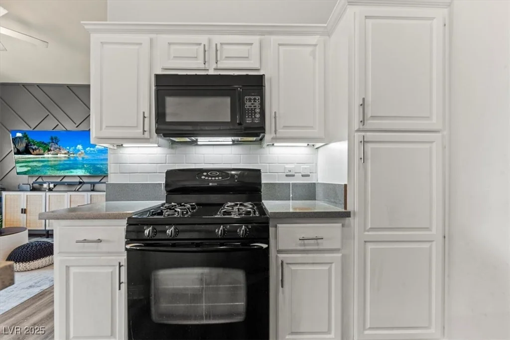 8735 Traveling Breeze, Las Vegas, NV 89178