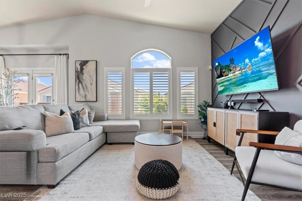 8735 Traveling Breeze, Las Vegas, NV 89178