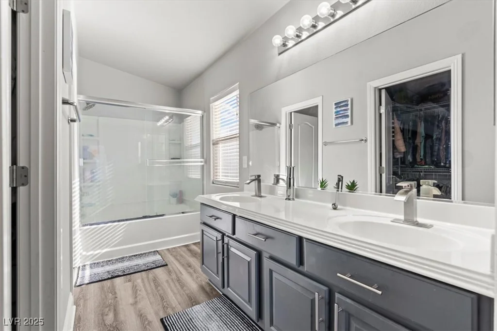 8735 Traveling Breeze, Las Vegas, NV 89178