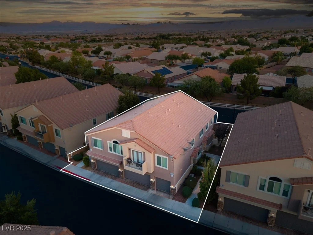8735 Traveling Breeze, Las Vegas, NV 89178