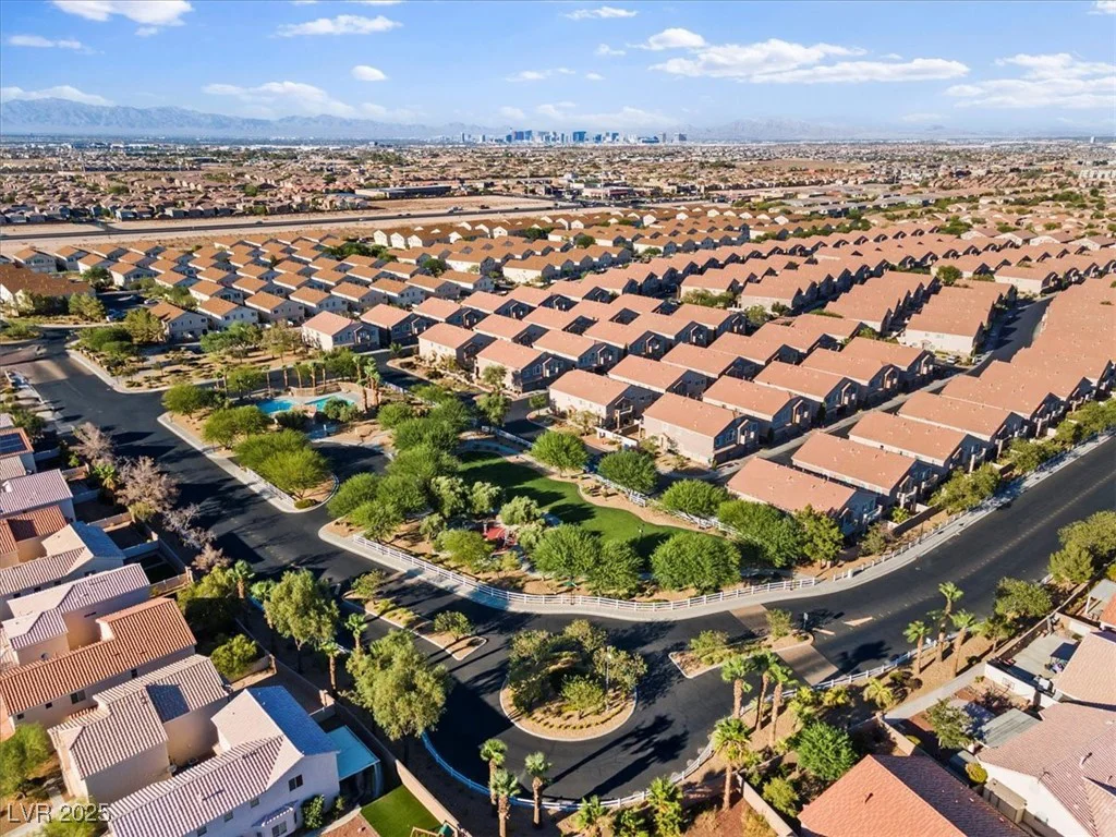 8735 Traveling Breeze, Las Vegas, NV 89178