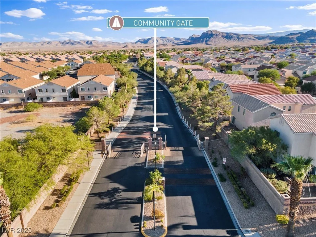 8735 Traveling Breeze, Las Vegas, NV 89178