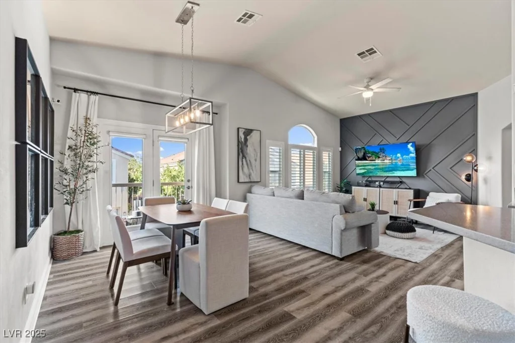 8735 Traveling Breeze, Las Vegas, NV 89178