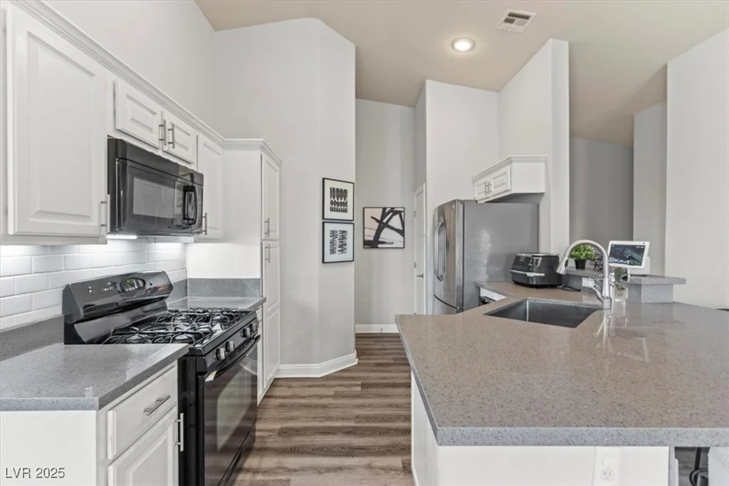 8735 Traveling Breeze, Las Vegas, NV 89178