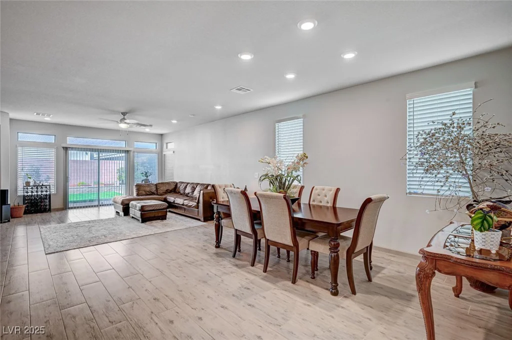 6790 Tangled Vines, Las Vegas, NV 89139