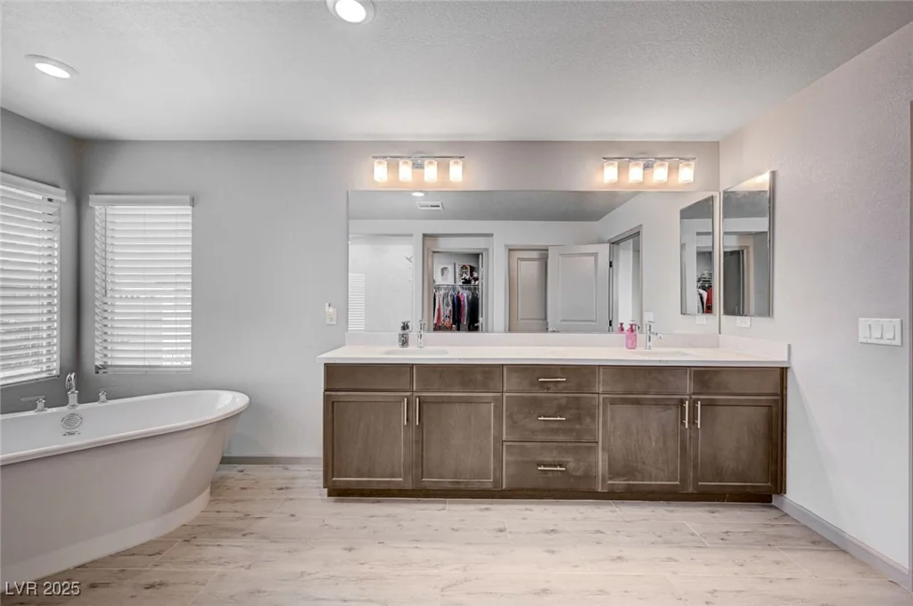 6790 Tangled Vines, Las Vegas, NV 89139