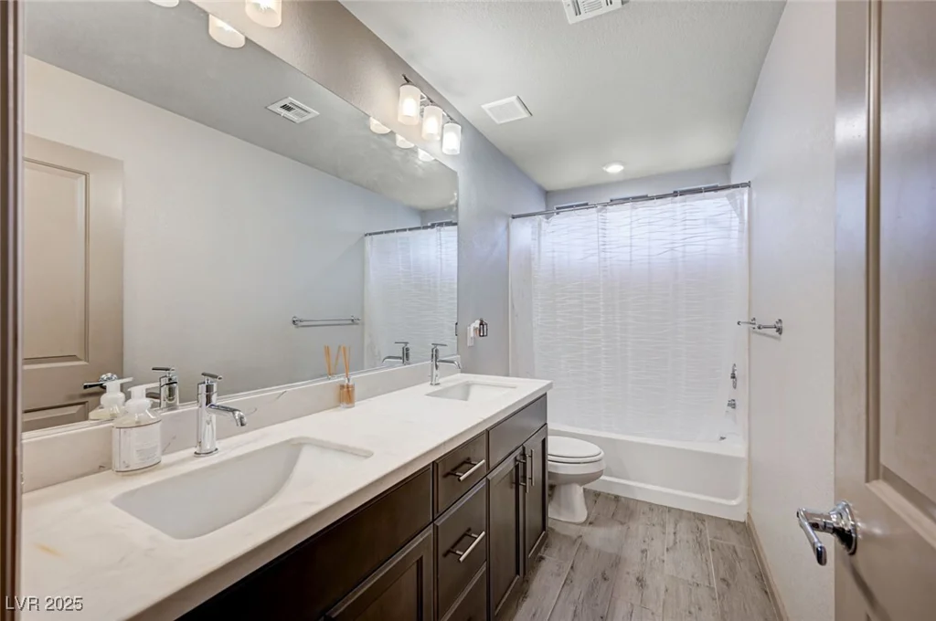 6790 Tangled Vines, Las Vegas, NV 89139
