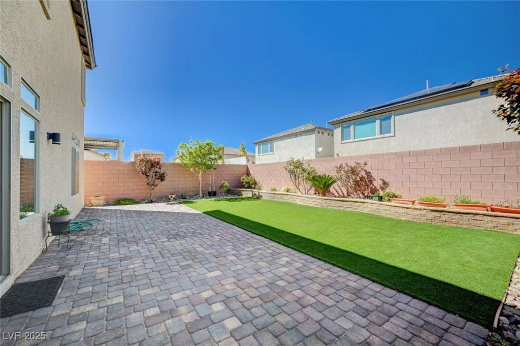 6790 Tangled Vines, Las Vegas, NV 89139