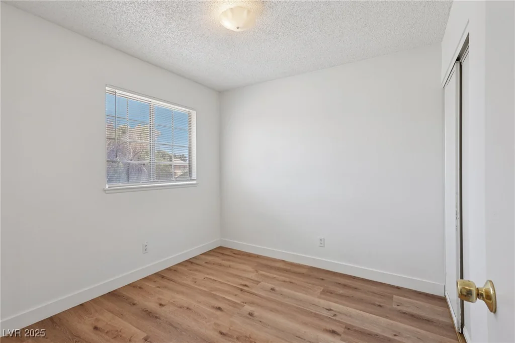 1524 Teardrop, Las Vegas, NV 89142