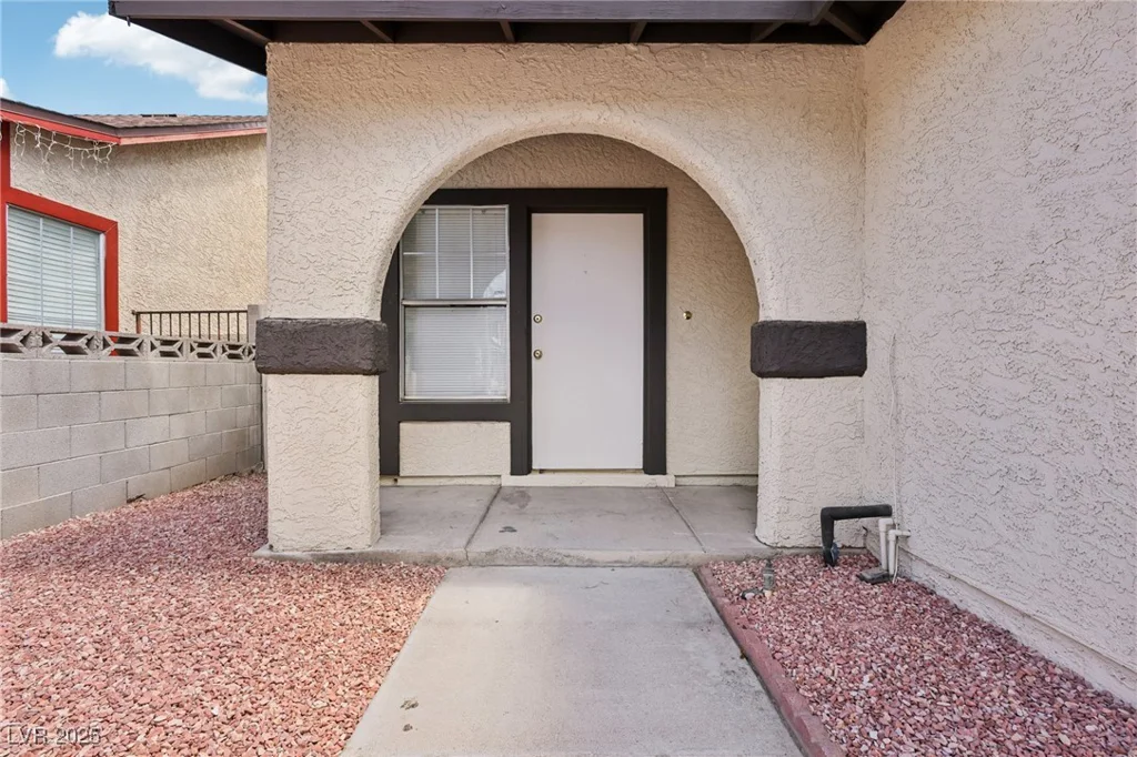 1524 Teardrop, Las Vegas, NV 89142