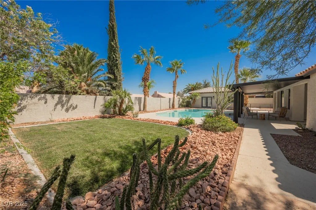 3701 Torrey Pines, Las Vegas, NV 89108
