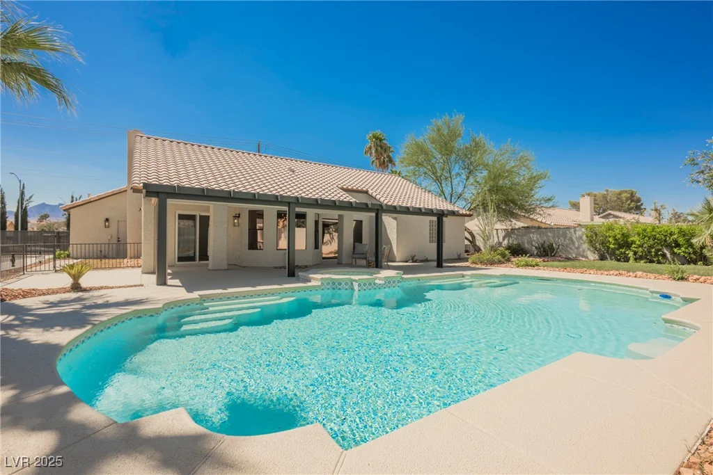 3701 Torrey Pines, Las Vegas, NV 89108