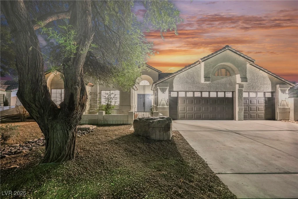 3701 Torrey Pines, Las Vegas, NV 89108