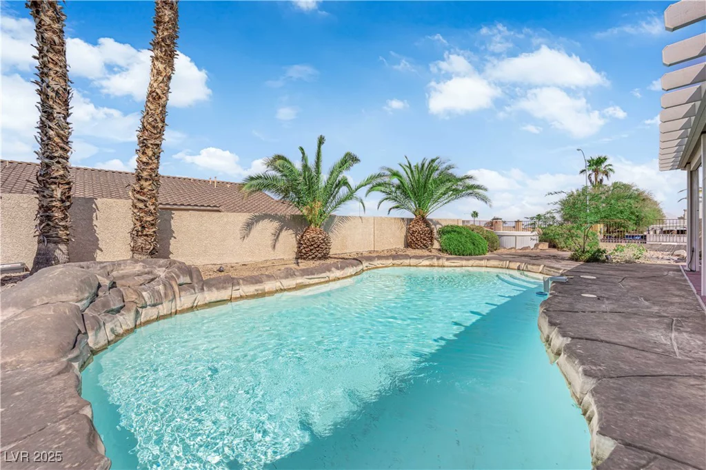 650 Victory, Henderson, NV 89015