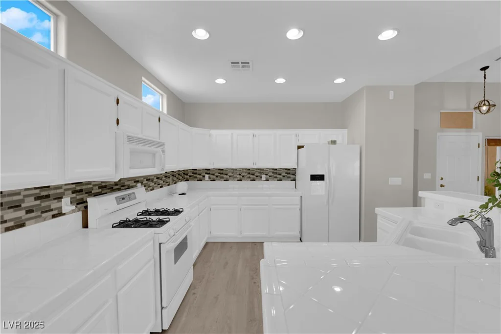 650 Victory, Henderson, NV 89015
