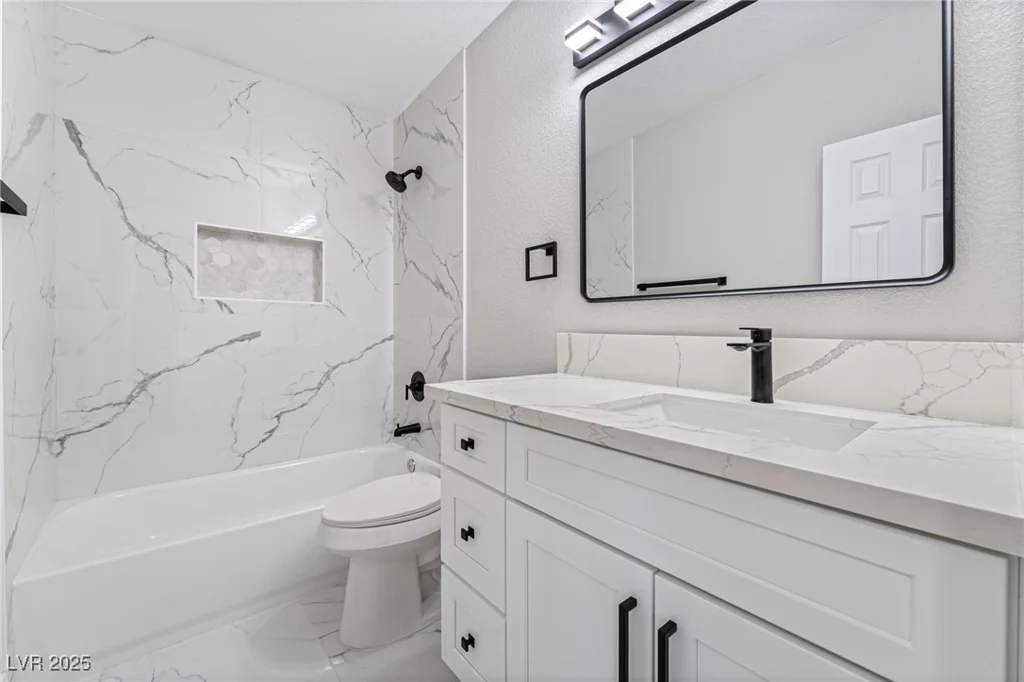 2221 Ellis, North Las Vegas, NV 89030
