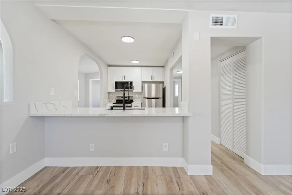 2221 Ellis, North Las Vegas, NV 89030