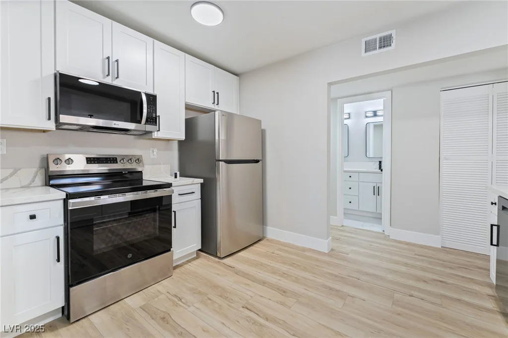 2221 Ellis, North Las Vegas, NV 89030