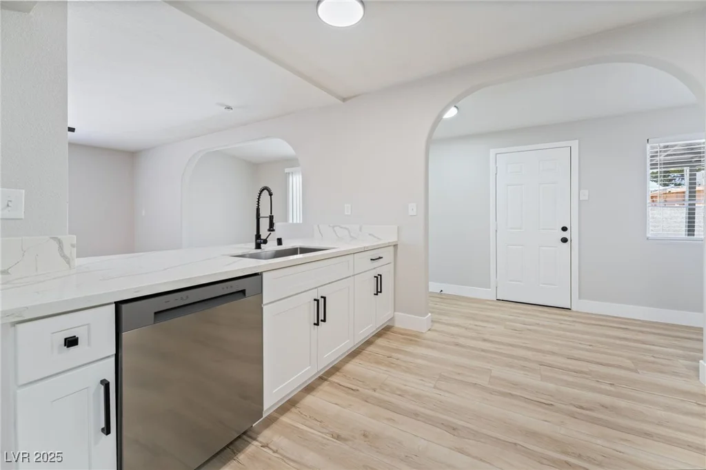 2221 Ellis, North Las Vegas, NV 89030