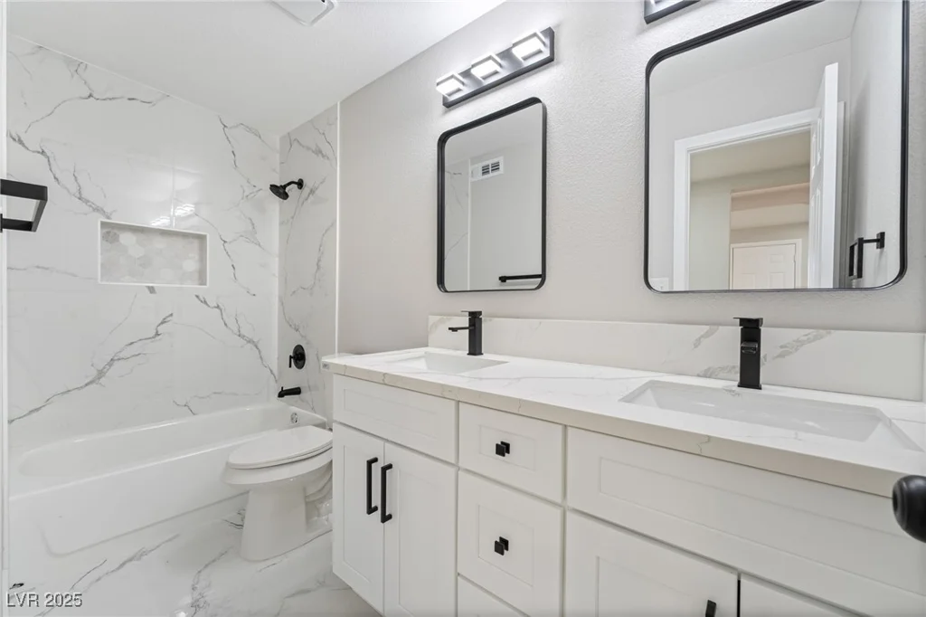 2221 Ellis, North Las Vegas, NV 89030